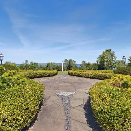 Self Check-In Lake Views Workspace 2 Queen Beds Villa Petoskey Exterior photo